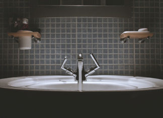 Jak zaaranżować łazienkę? Najważniejsze porady podczas projektowania