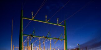 Kiedy należy zwrócić się do specjalisty, a kiedy można samodzielnie zainstalować instalację elektryczną