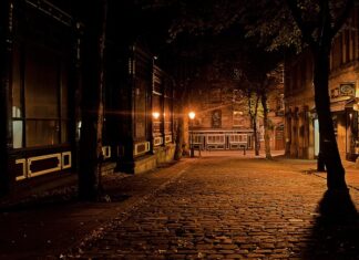 Czy lampa z czujnikiem ruchu pobiera prąd? Czy lampa z czujnikiem ruchu pobiera prąd?