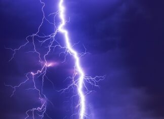 Z jaką siłą dokręcać nóż kosiarki? Z jaką siłą dokręcać nóż kosiarki?