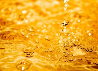 Jak wyczyścić bardzo brudny grill?