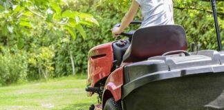 Ile kosztuje traktor do koszenia trawy?
