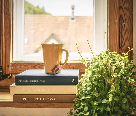 Ile parapet powinien wchodzić w ścianę?