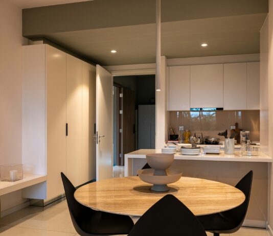 Meble na wymiar – dlaczego ludzie tak bardzo je kochają? Meble na wymiar